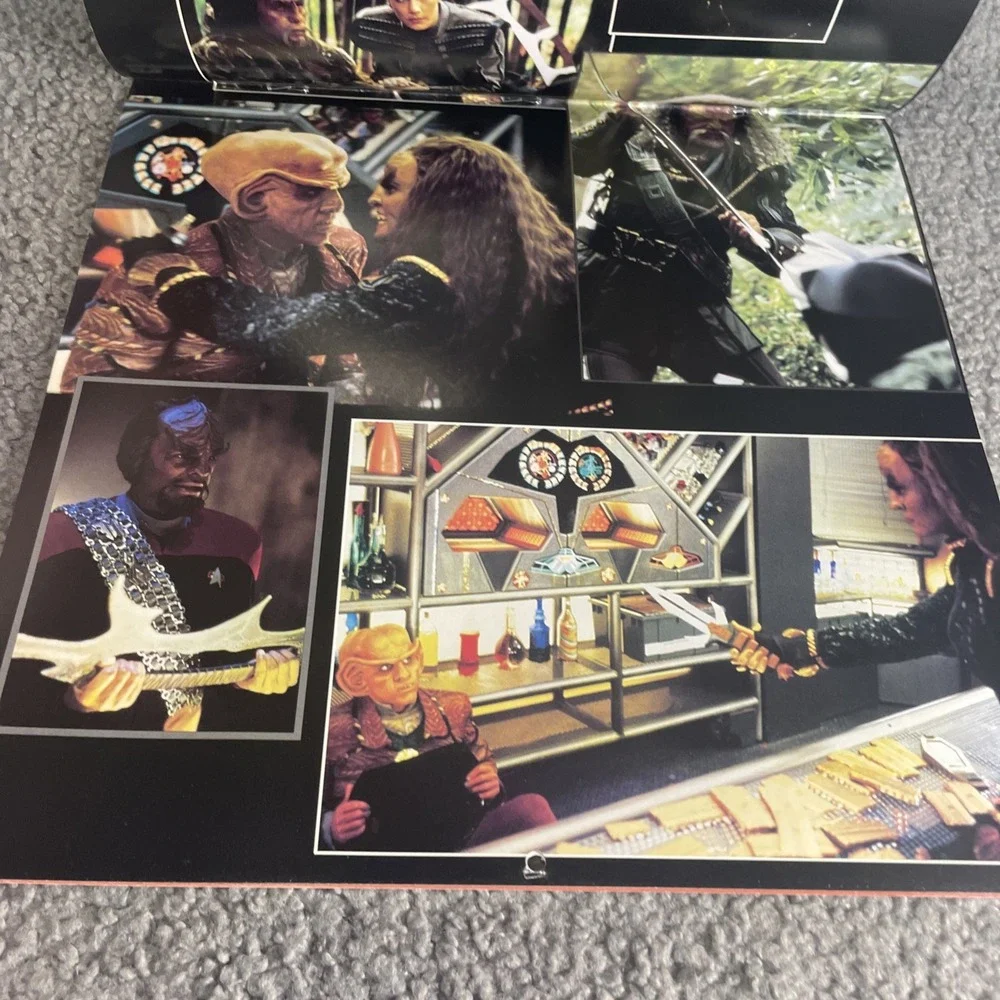 Star Trek : Deep Space Nine 1997 Calendar (Works For 2025) Open/unused